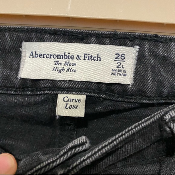 Abercrombie & Fitch Curve Love The Mom Jean High Rise 2L - Picture 3 of 8